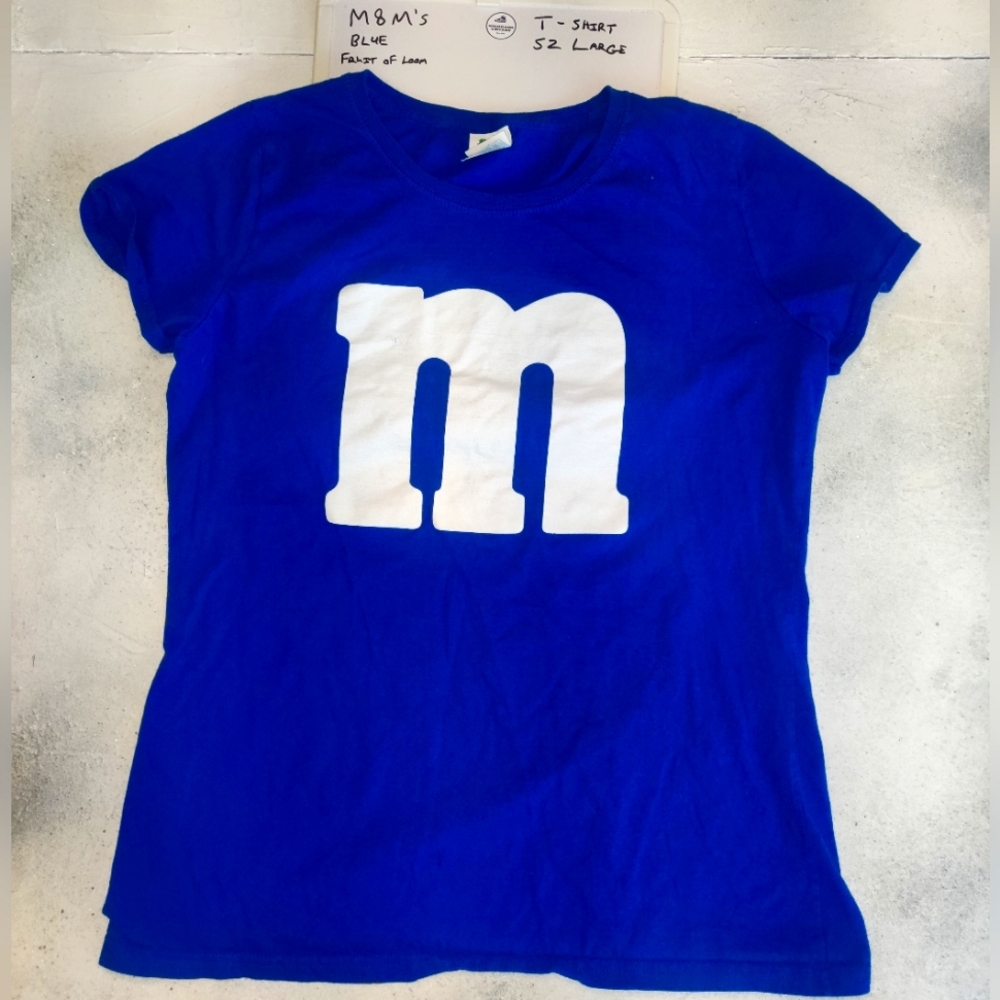 Blue M&M's Women T-shirt size large